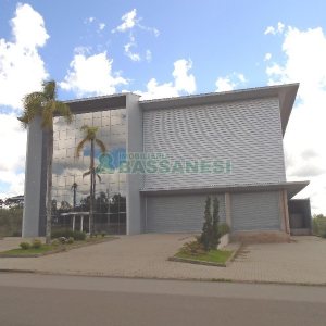 Pavilhão com 1534m², no bairro Forqueta em Caxias do Sul para Alugar