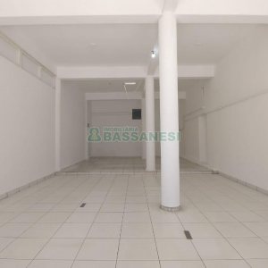 Loja com 80m², no bairro Centro em Caxias do Sul para Alugar