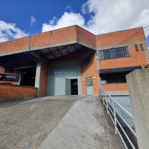 Pavilhão com 280m², no bairro Esplanada em Caxias do Sul para Alugar