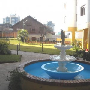 Apartamento, 2 dormitórios, 1 vaga, no bairro Madureira em Caxias do Sul para Alugar