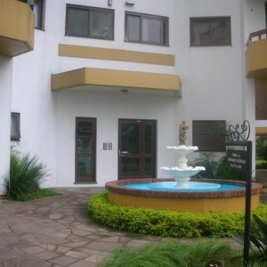 Apartamento, 2 dormitórios, 1 vaga, no bairro Madureira em Caxias do Sul para Alugar