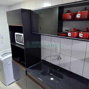 Kitinete Mobiliado com 30m², 1 dormitório, no bairro Sagrada Família em Caxias do Sul para Alugar