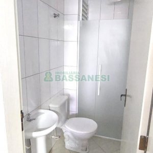 Kitinete Mobiliado com 30m², 1 dormitório, no bairro Sagrada Família em Caxias do Sul para Alugar