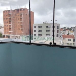 Kitinete Mobiliado com 30m², 1 dormitório, no bairro Sagrada Família em Caxias do Sul para Alugar
