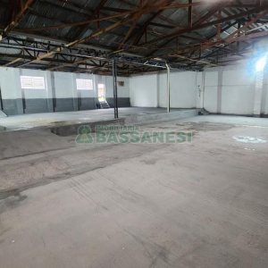 Pavilhão com 400m², no bairro São José em Caxias do Sul para Alugar