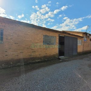 Pavilhão com 400m², no bairro São José em Caxias do Sul para Alugar