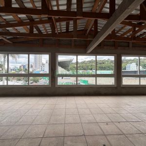 Loja com 980m², 6 vagas, no bairro Centro em Caxias do Sul para Alugar
