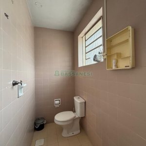 Loja com 980m², 6 vagas, no bairro Centro em Caxias do Sul para Alugar