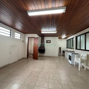 Loja com 980m², 6 vagas, no bairro Centro em Caxias do Sul para Alugar
