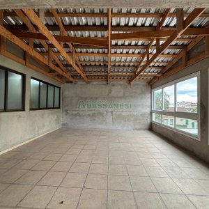 Loja com 980m², 6 vagas, no bairro Centro em Caxias do Sul para Alugar