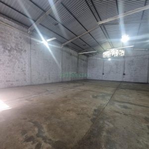 Pavilhão com 340m², no bairro Marechal Floriano em Caxias do Sul para Alugar