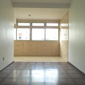 Apartamento com 50m², 2 dormitórios, no bairro Lourdes em Caxias do Sul para Comprar