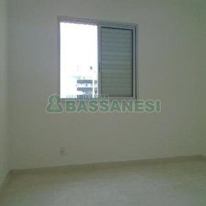 Apartamento com 53m², 2 dormitórios, 1 vaga, no bairro Lourdes em Caxias do Sul para Comprar