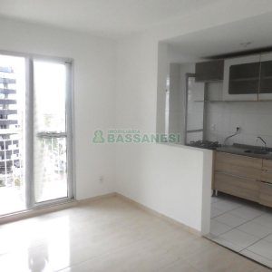 Apartamento com 53m², 2 dormitórios, 1 vaga, no bairro Lourdes em Caxias do Sul para Comprar