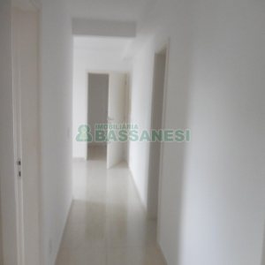 Apartamento com 53m², 2 dormitórios, 1 vaga, no bairro Lourdes em Caxias do Sul para Comprar