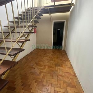 Casa com 300m², no bairro Centro em Caxias do Sul para Comprar