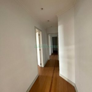 Casa com 300m², no bairro Centro em Caxias do Sul para Comprar