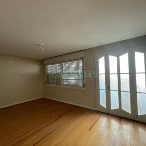 Casa com 300m², no bairro Centro em Caxias do Sul para Comprar