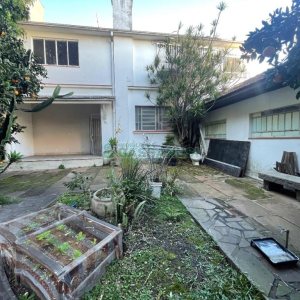 Casa com 300m², no bairro Centro em Caxias do Sul para Comprar