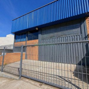 Pavilhão com 300m², no bairro Centenário em Caxias do Sul para Alugar