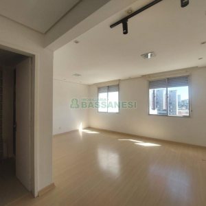 Apto Mobiliado com 38m², 1 dormitório, no bairro Centro em Caxias do Sul para Alugar