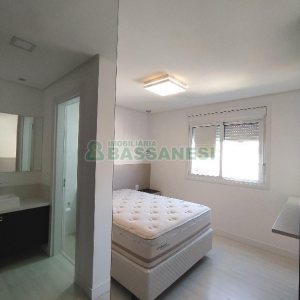 Apto Mobiliado com 54m², 1 dormitório, 1 vaga, no bairro Centro em Caxias do Sul para Alugar