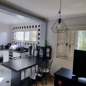 Casa com 320m², 8 dormitórios, 5 vagas, no bairro Bela Vista em Caxias do Sul para Comprar
