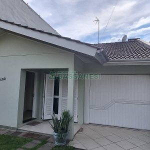 Casa com 320m², 8 dormitórios, 5 vagas, no bairro Bela Vista em Caxias do Sul para Comprar