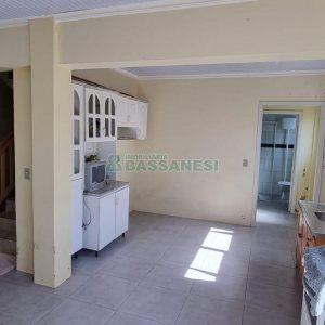 Casa com 320m², 8 dormitórios, 5 vagas, no bairro Bela Vista em Caxias do Sul para Comprar