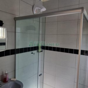 Casa com 320m², 8 dormitórios, 5 vagas, no bairro Bela Vista em Caxias do Sul para Comprar