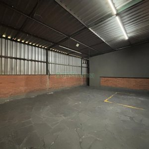 Pavilhão com 344m², no bairro Santa Catarina em Caxias do Sul para Alugar