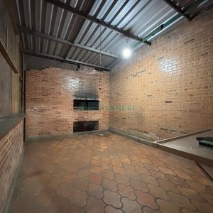 Pavilhão com 344m², no bairro Santa Catarina em Caxias do Sul para Alugar