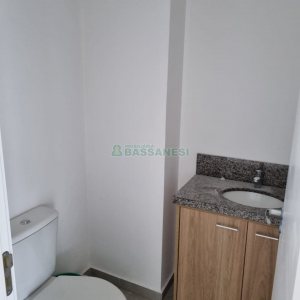 Sala com 64m², 1 vaga, no bairro Madureira em Caxias do Sul para Comprar