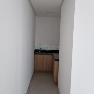 Sala com 64m², 1 vaga, no bairro Madureira em Caxias do Sul para Comprar