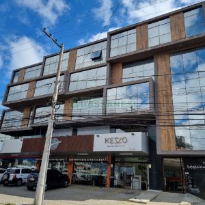 Sala com 64m², 1 vaga, no bairro Madureira em Caxias do Sul para Comprar