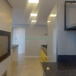 Apto Mobiliado com 107m², 3 dormitórios, 2 vagas, no bairro Panazzolo em Caxias do Sul para Alugar