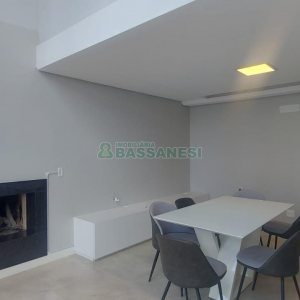 Apto Mobiliado com 107m², 3 dormitórios, 2 vagas, no bairro Panazzolo em Caxias do Sul para Alugar