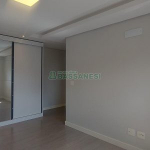 Apto Mobiliado com 107m², 3 dormitórios, 2 vagas, no bairro Panazzolo em Caxias do Sul para Alugar