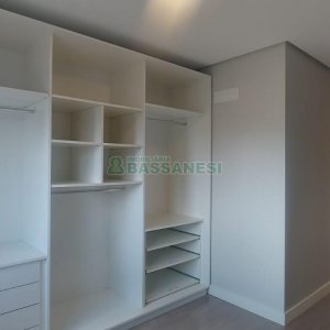 Apto Mobiliado com 107m², 3 dormitórios, 2 vagas, no bairro Panazzolo em Caxias do Sul para Alugar