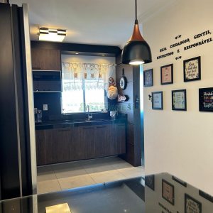Apartamento com 94m², 3 dormitórios, 2 vagas, no bairro Rio Branco em Caxias do Sul para Comprar