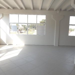 Loja com 225m², no bairro Vinhedos em Caxias do Sul para Comprar