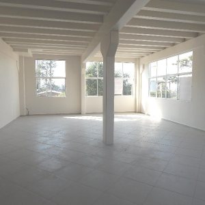Loja com 225m², no bairro Vinhedos em Caxias do Sul para Comprar