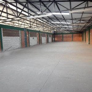 Pavilhão com 1397m², no bairro São José em Caxias do Sul para Alugar