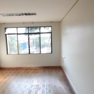 Pavilhão com 1397m², no bairro São José em Caxias do Sul para Alugar