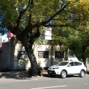 Casa com 600m², 3 dormitórios, 1 vaga, no bairro São Pelegrino em Caxias do Sul para Comprar