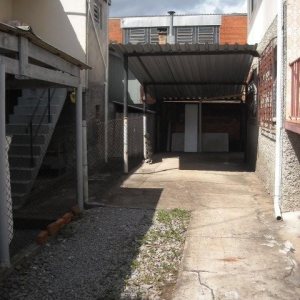 Casa com 160m², 6 dormitórios, 1 vaga, no bairro Pio X em Caxias do Sul para Comprar