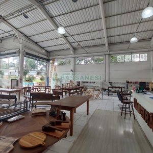 Loja com 350m², no bairro Planalto em Caxias do Sul para Alugar