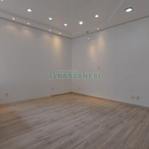 Loja com 20m², no bairro Centro em Caxias do Sul para Alugar