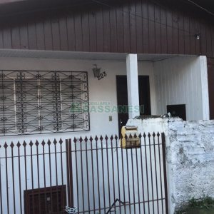 Casa, 4 dormitórios, 1 vaga, no bairro Jardelino Ramos em Caxias do Sul para Comprar