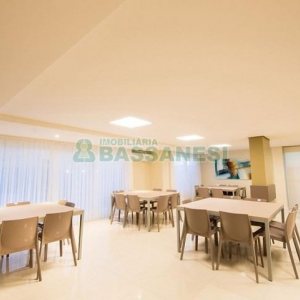 Apto Mobiliado com 50m², 1 dormitório, 1 vaga, no bairro Villagio Iguatemi em Caxias do Sul para Alugar